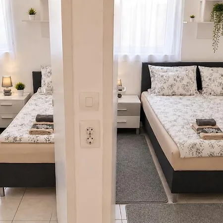 Fenyves Lak Balatonszeplak Apartament *